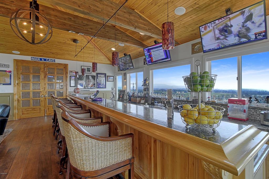 Ventura, California, 93003, United States, 4 Bedrooms Bedrooms, ,4 BathroomsBathrooms,Residential,Active,1944051