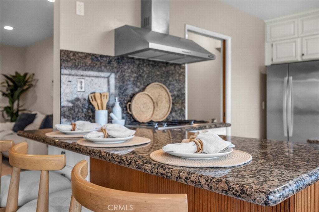 Redondo Beach, California, 90277, United States, 4 Bedrooms Bedrooms, ,3 BathroomsBathrooms,Residential,Active,2007167