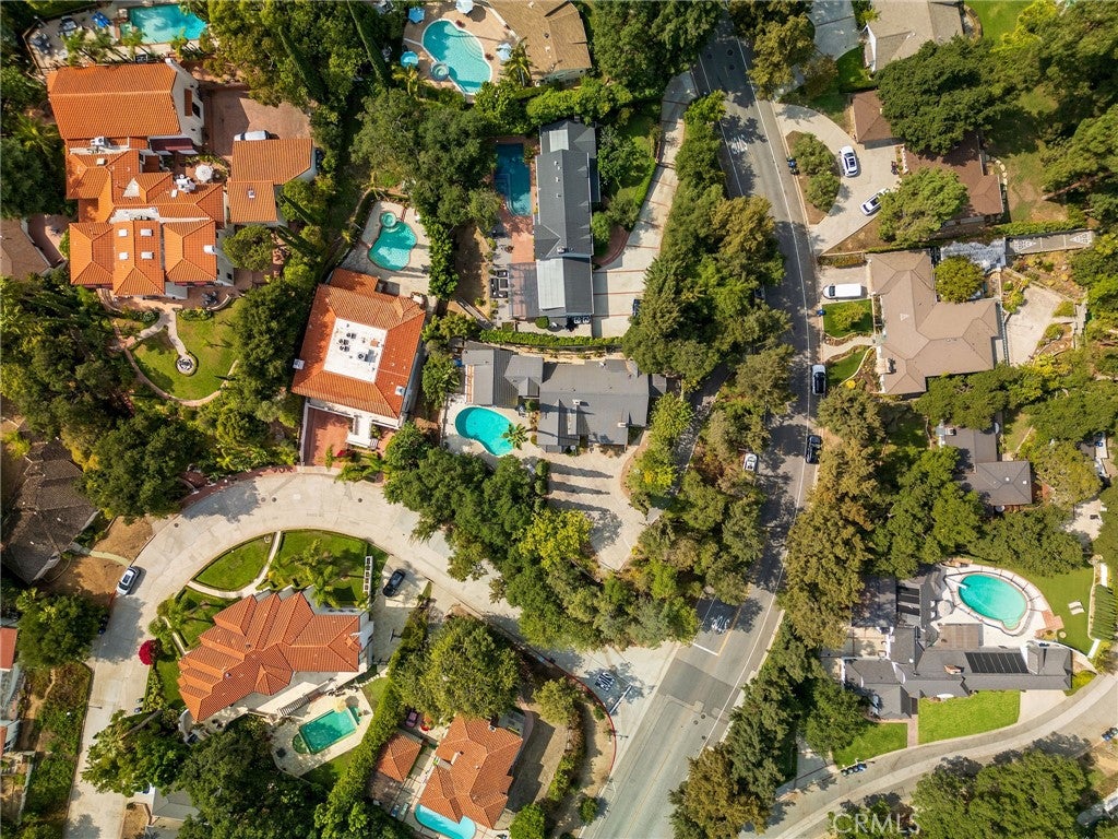 Glendale, California, 91207, United States, 4 Bedrooms Bedrooms, ,4 BathroomsBathrooms,Residential,Active,1945087