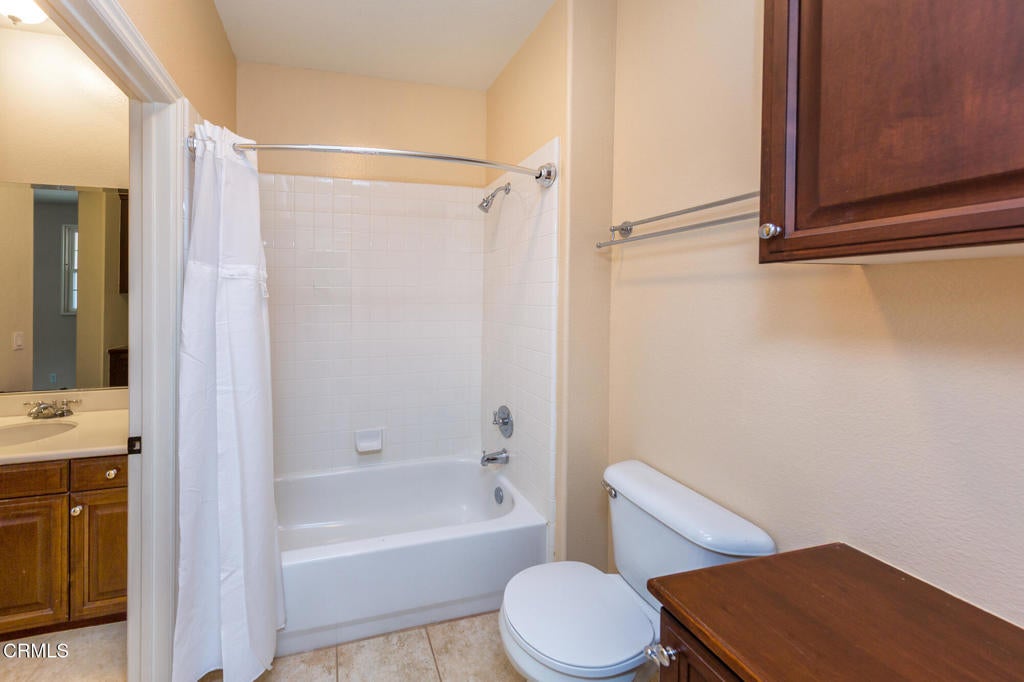 Newbury Park, California, 91320, United States, 5 Bedrooms Bedrooms, ,5 BathroomsBathrooms,Residential,Active,1914613