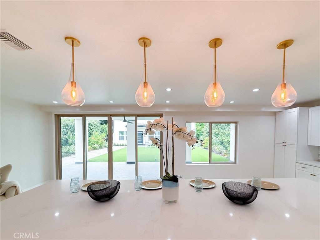 Pasadena, California, 91107, United States, 7 Bedrooms Bedrooms, ,8 BathroomsBathrooms,Residential,Active,1944066