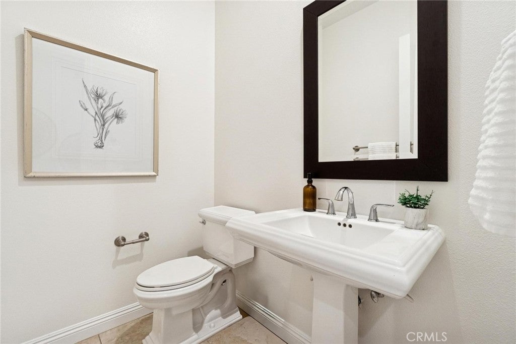 Canyon Country, California, 91387, United States, 3 Bedrooms Bedrooms, ,4 BathroomsBathrooms,Residential,Active,2015235