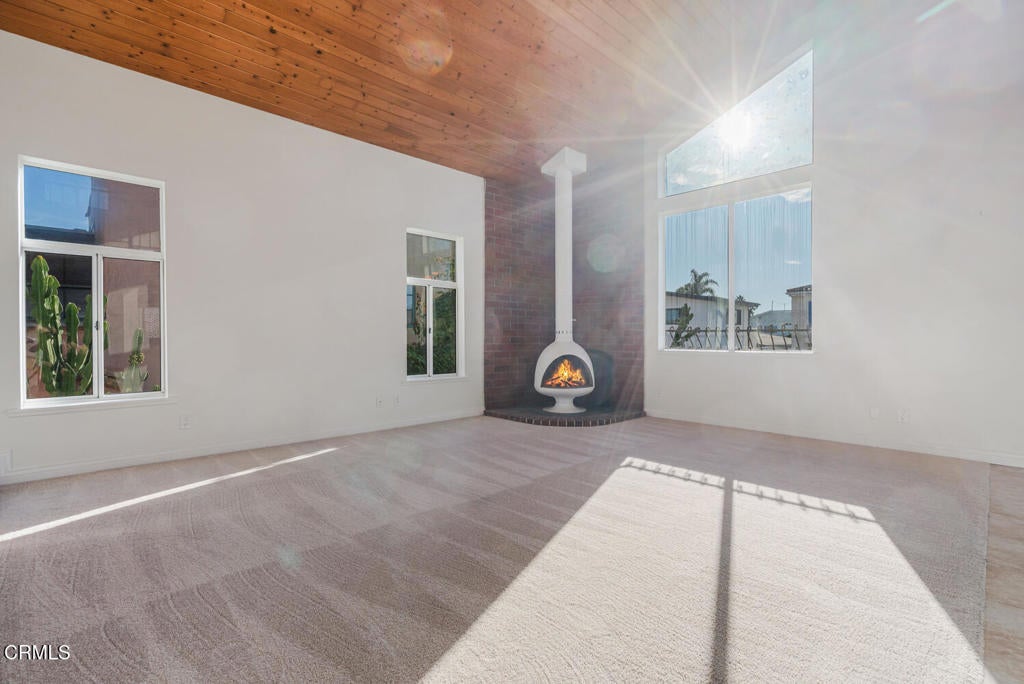 Oxnard, California, 93035, United States, 4 Bedrooms Bedrooms, ,2 BathroomsBathrooms,Residential,Active,2008928