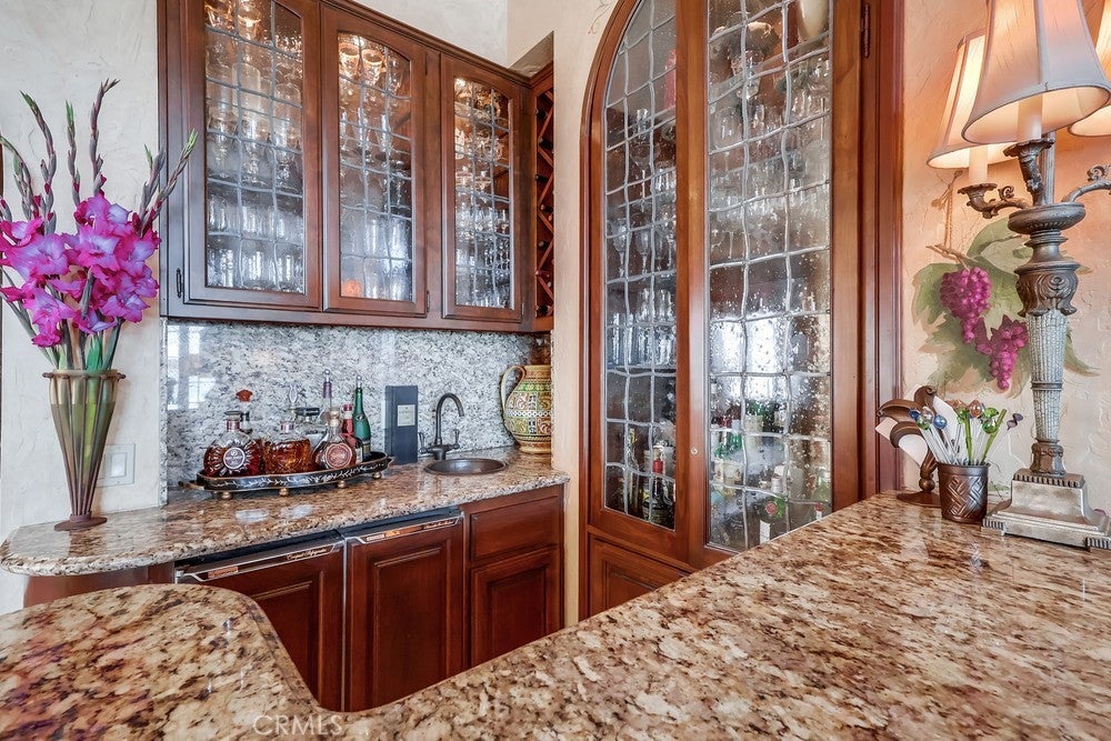 Long Beach, California, 90803, United States, 4 Bedrooms Bedrooms, ,4 BathroomsBathrooms,Residential,Active,1903219