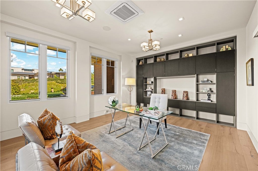22588 Pacific Ln – image 3