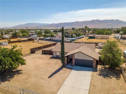 11169 CARIBOU AVE, APPLE VALLEY, CA 92308, photo 4 of 38