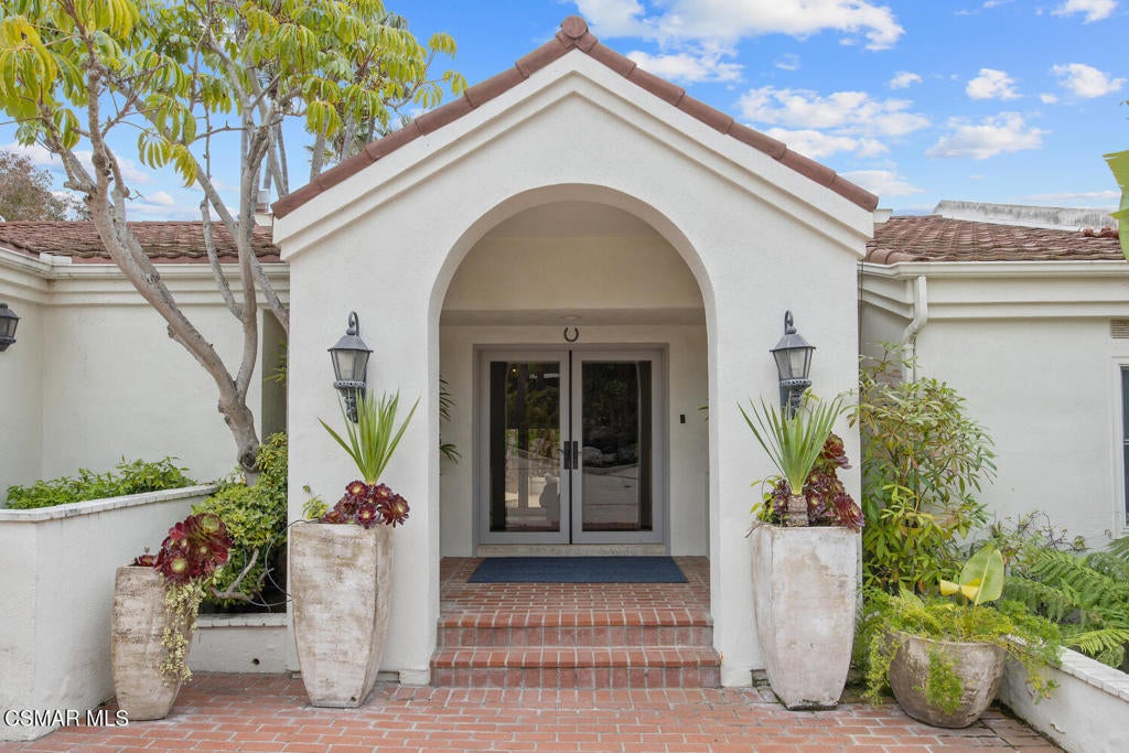 Malibu, California, 90265, United States, 4 Bedrooms Bedrooms, ,5 BathroomsBathrooms,Residential,Active,1892428