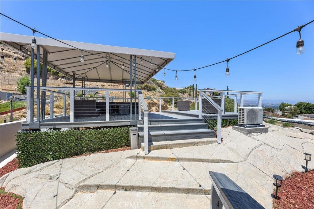 Chatsworth, California, 91311, United States, 4 Bedrooms Bedrooms, ,4 BathroomsBathrooms,Residential,Active,2011421