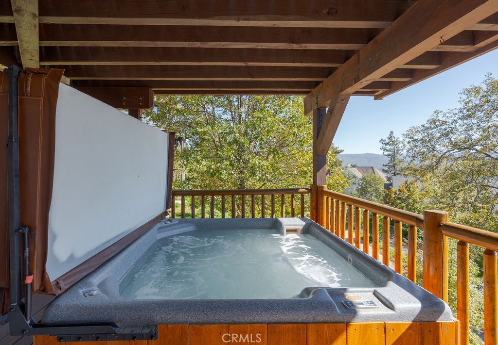 Lake Arrowhead, California, 92352, United States, 3 Bedrooms Bedrooms, ,3 BathroomsBathrooms,Residential,Active,1952988