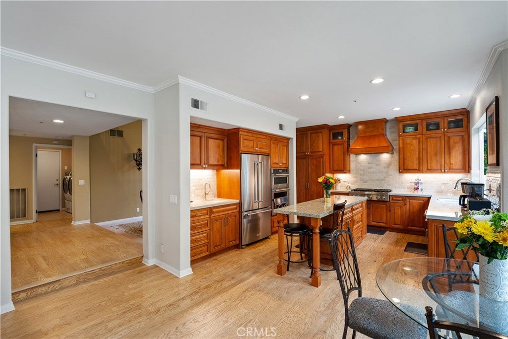 Granada Hills, California, 91344, United States, 5 Bedrooms Bedrooms, ,3 BathroomsBathrooms,Residential,Active,1952998