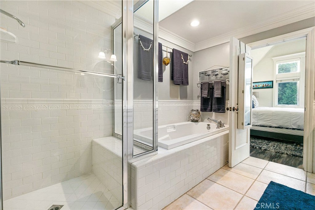 Lake Arrowhead, California, 92352, United States, 2 Bedrooms Bedrooms, ,3 BathroomsBathrooms,Residential,Active,1945074