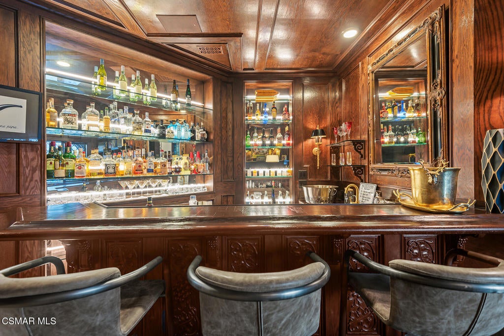 Thousand Oaks, California, 91362, United States, 4 Bedrooms Bedrooms, ,5 BathroomsBathrooms,Residential,Active,1985873