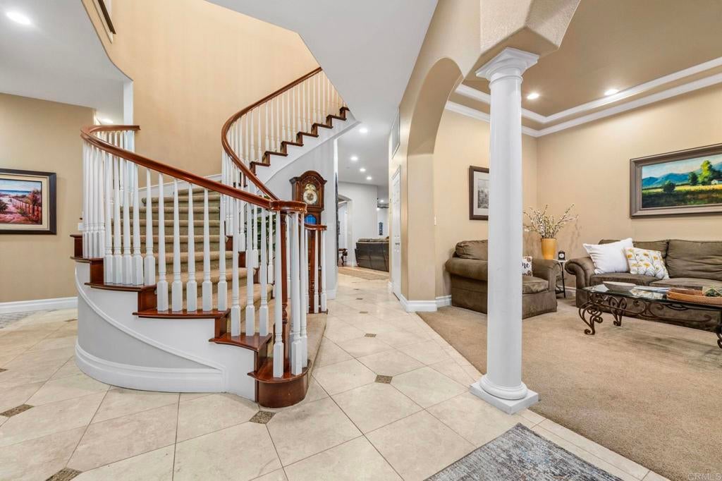 Escondido, California, 92025, United States, 5 Bedrooms Bedrooms, ,4 BathroomsBathrooms,Residential,Active,1969680