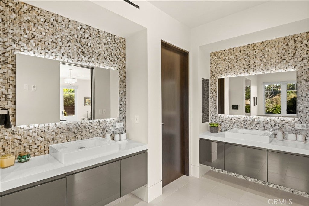 22588 Pacific Ln – image 14