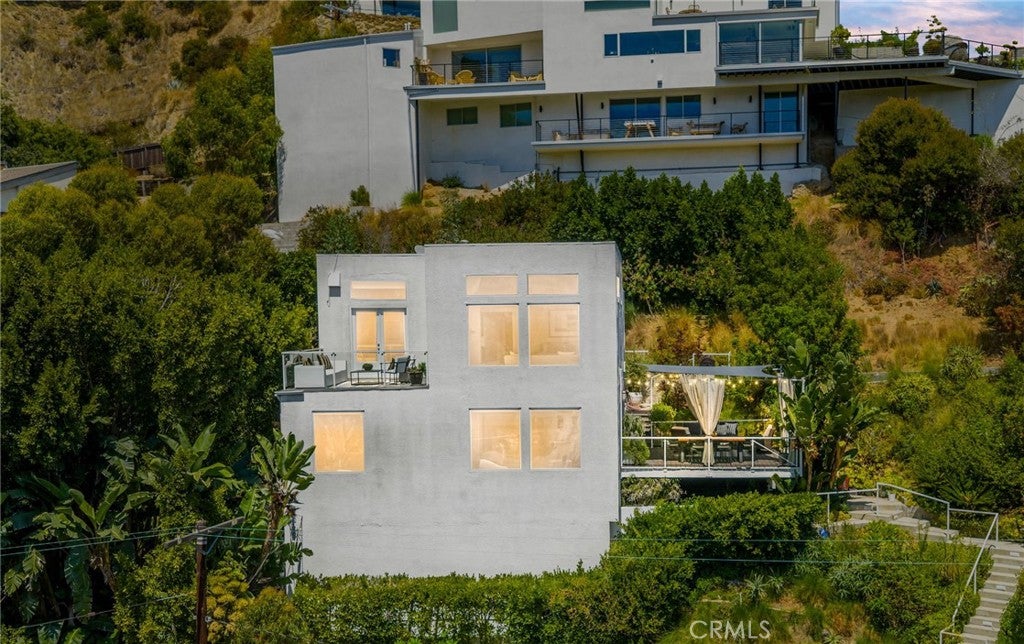 West Hollywood, California, 90069, United States, 3 Bedrooms Bedrooms, ,4 BathroomsBathrooms,Residential,Active,1922666