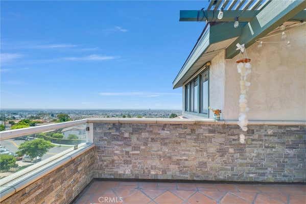 2215 MOLINO AVE APT B, SIGNAL HILL, CA 90755 - Image 1