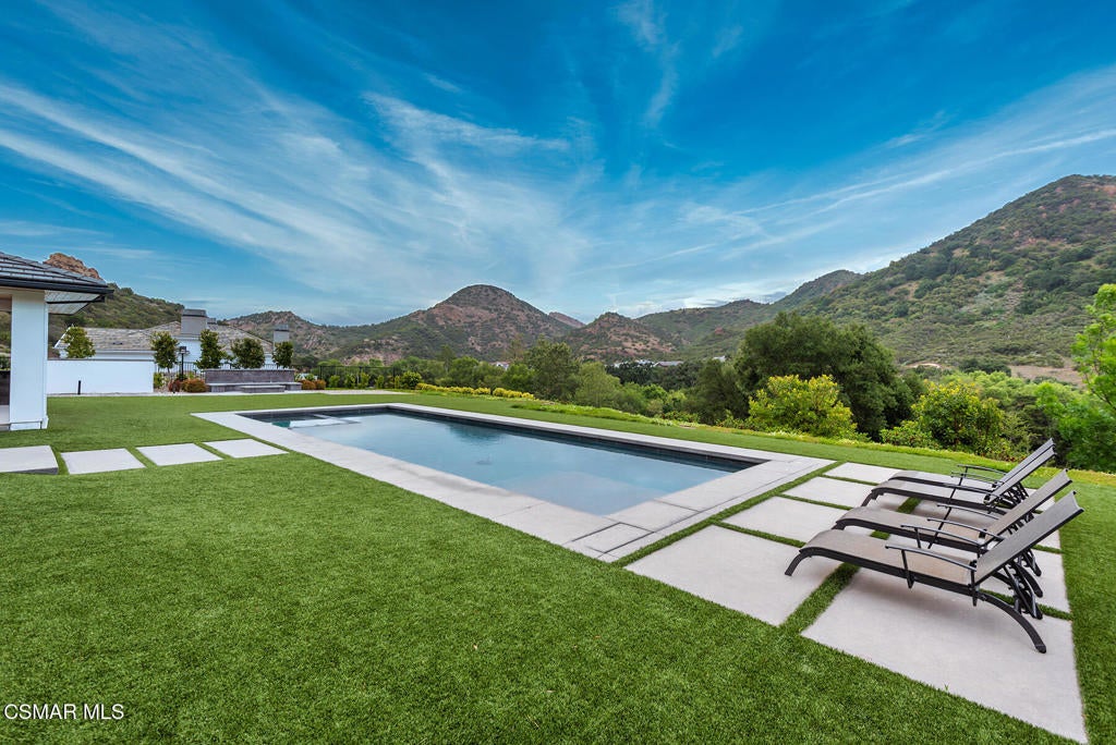 Westlake Village, California, 91361, United States, 4 Bedrooms Bedrooms, ,6 BathroomsBathrooms,Residential,Active,1989774