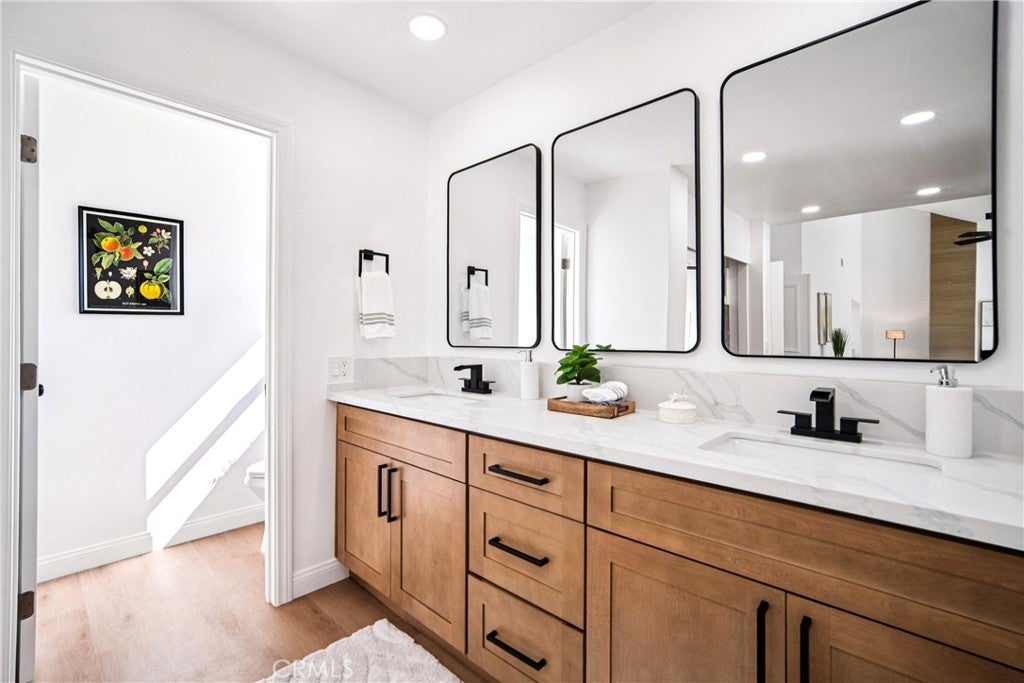 Lake Forest, California, 92630, United States, 5 Bedrooms Bedrooms, ,3 BathroomsBathrooms,Residential,Active,2002616