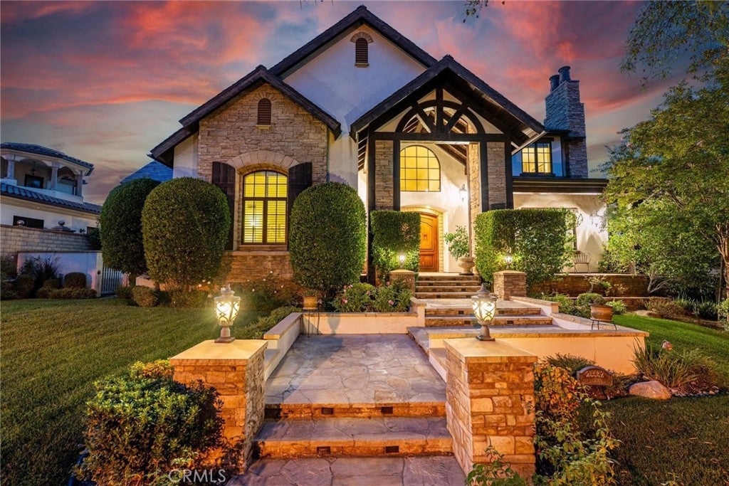 Valencia, California, 91381, United States, 6 Bedrooms Bedrooms, ,11 BathroomsBathrooms,Residential,Active,1959978