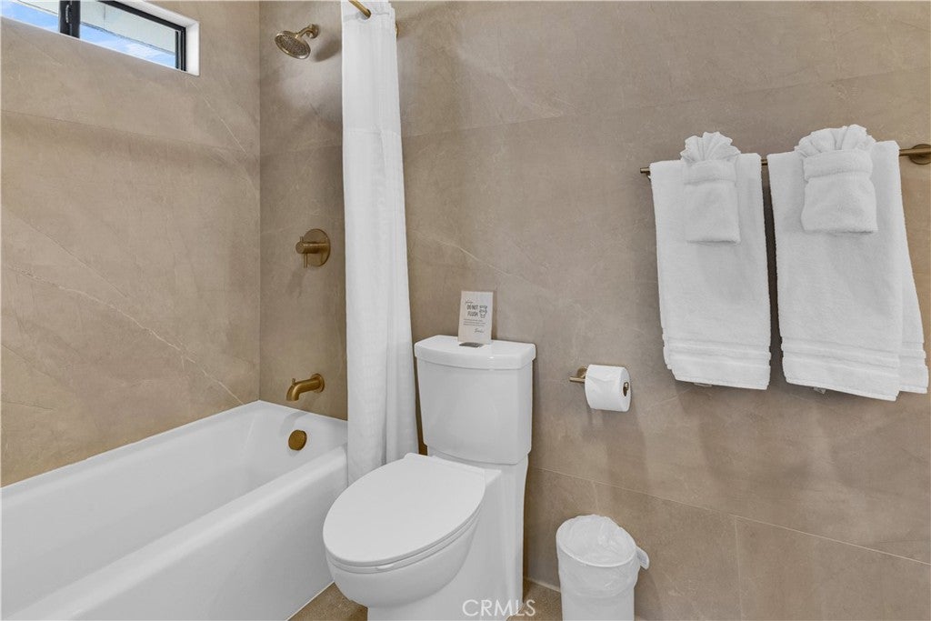 Paso Robles, California, 93446, United States, 4 Bedrooms Bedrooms, ,3 BathroomsBathrooms,Residential,Active,1941140