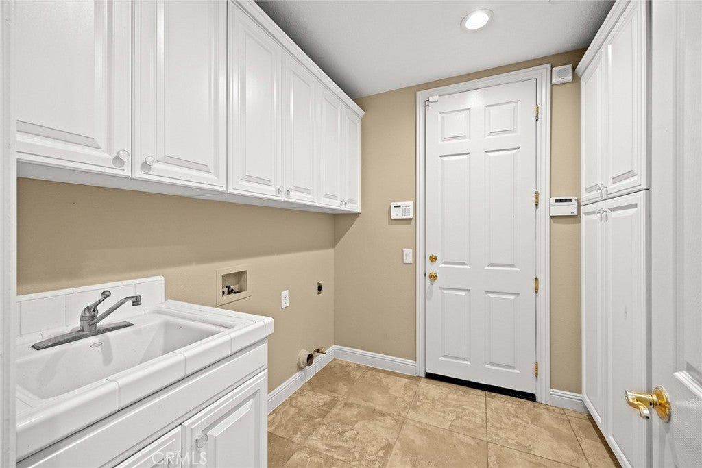 Rancho Cucamonga, California, 91739, United States, 5 Bedrooms Bedrooms, ,6 BathroomsBathrooms,Residential,Active,1798125