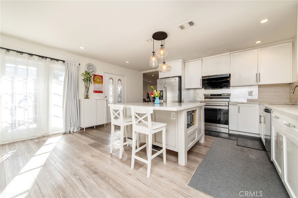 La Verne, California, 91750, United States, 5 Bedrooms Bedrooms, ,4 BathroomsBathrooms,Residential,Active,1965796