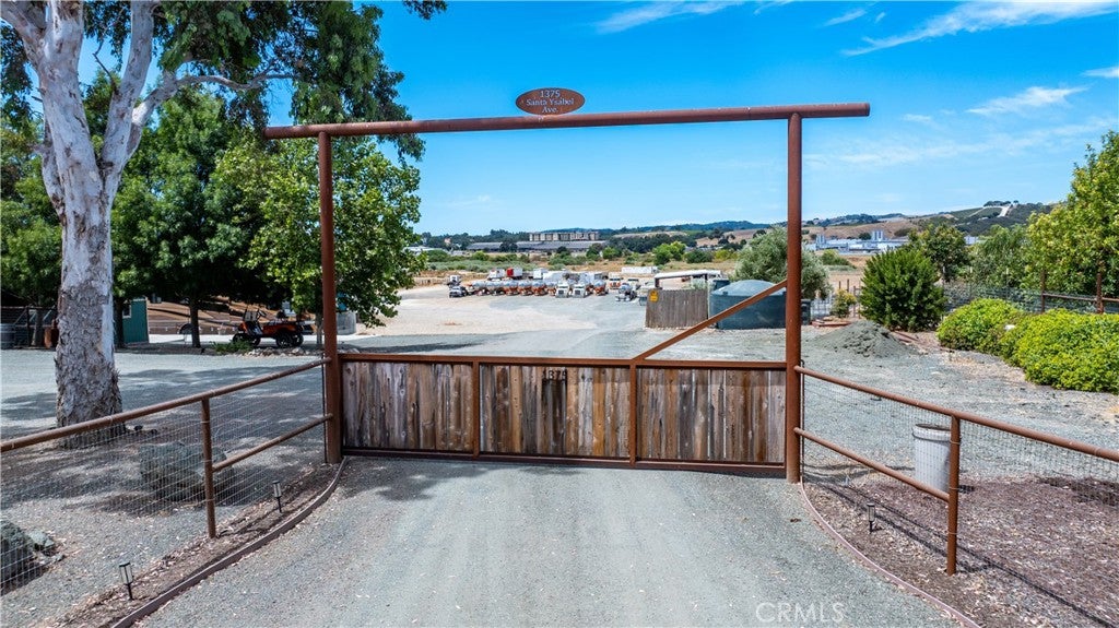 Paso Robles, California, 93446, United States, 7 Bedrooms Bedrooms, ,4 BathroomsBathrooms,Residential,Active,1904141