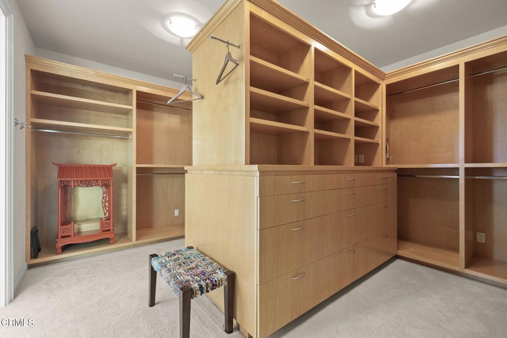 Oxnard, California, 93035, United States, 4 Bedrooms Bedrooms, ,6 BathroomsBathrooms,Residential,Active,1993670