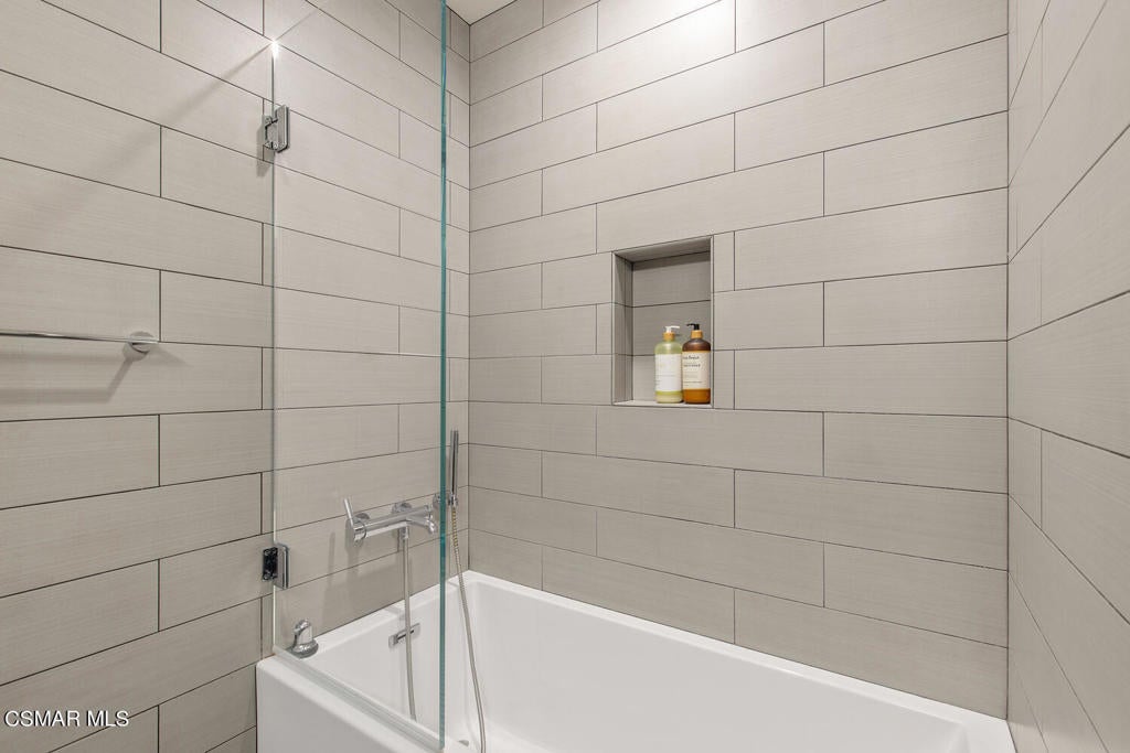 Lake Sherwood, California, 91361, United States, ,4 BathroomsBathrooms,Residential,Active,1820410
