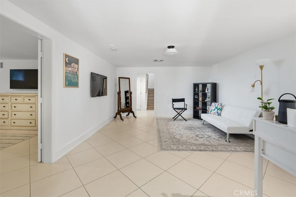 Agoura Hills, California, 91301, United States, 4 Bedrooms Bedrooms, ,5 BathroomsBathrooms,Residential,Active,1966025