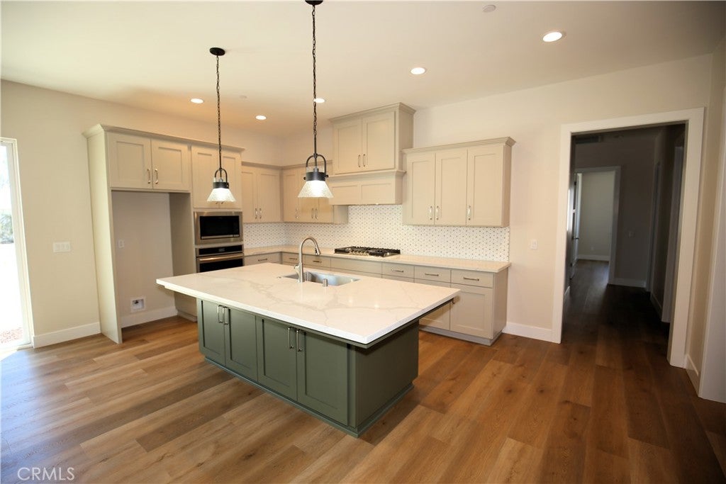 Paso Robles, California, 93446, United States, 4 Bedrooms Bedrooms, ,4 BathroomsBathrooms,Residential,Active,1808249