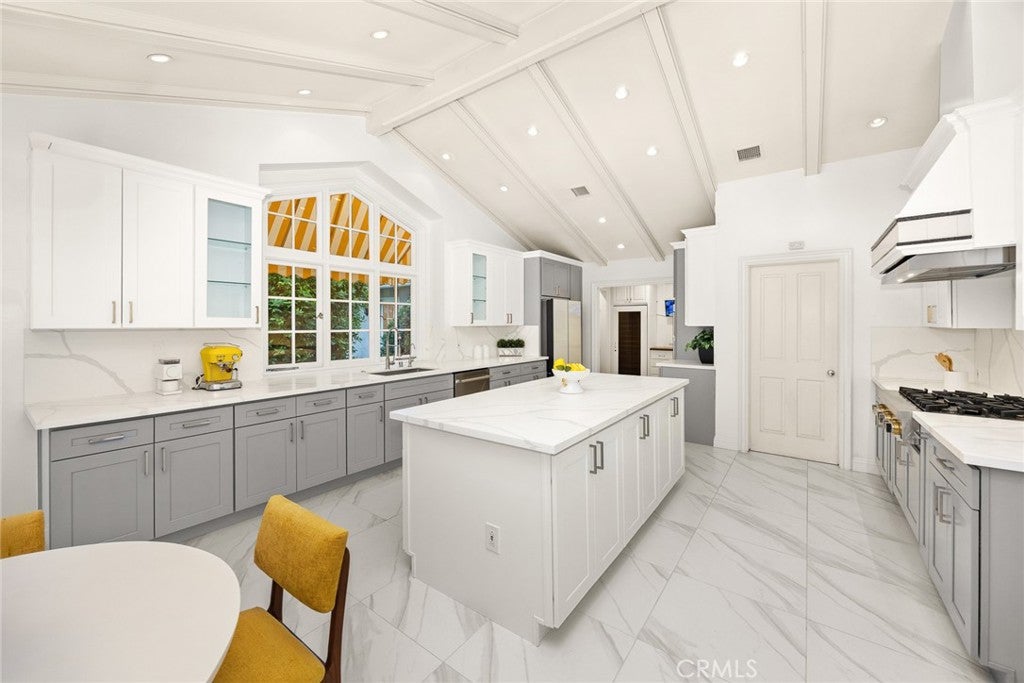 Arcadia, California, 91006, United States, 5 Bedrooms Bedrooms, ,6 BathroomsBathrooms,Residential,Active,1907985