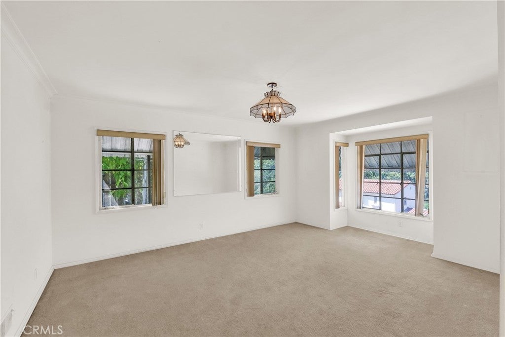Los Angeles, California, 90039, United States, 4 Bedrooms Bedrooms, ,3 BathroomsBathrooms,Residential,Active,1892396