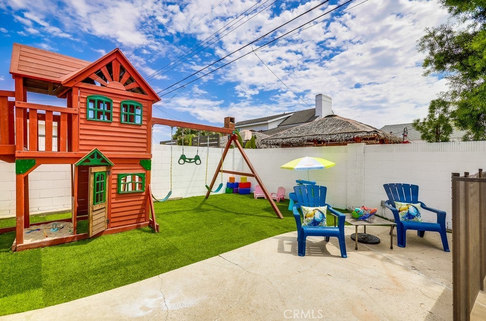 Garden Grove, California, 92845, United States, 5 Bedrooms Bedrooms, ,2 BathroomsBathrooms,Residential,Active,1927673