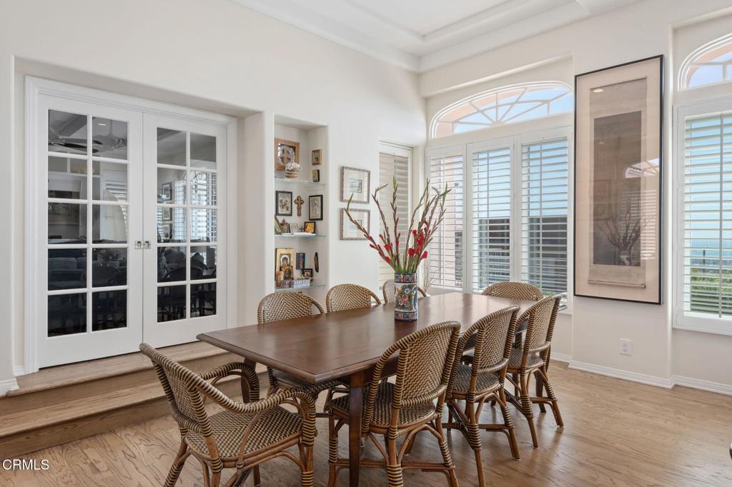 Ventura, California, 93001, United States, ,4 BathroomsBathrooms,Residential,Active,1853317