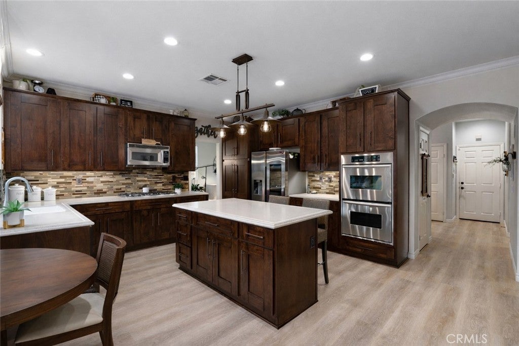 La Verne, California, 91750, United States, 5 Bedrooms Bedrooms, ,3 BathroomsBathrooms,Residential,Active,2015798