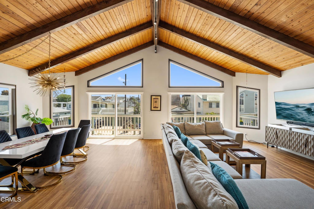 Oxnard, California, 93035, United States, 4 Bedrooms Bedrooms, ,2 BathroomsBathrooms,Residential,Active,2007278