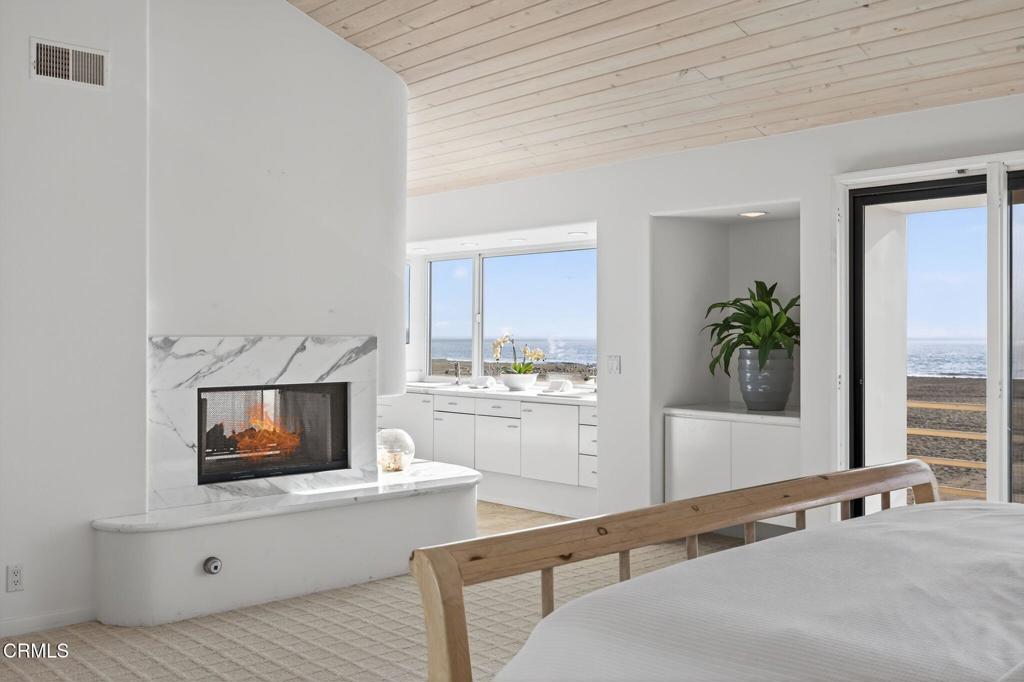 Oxnard, California, 93035, United States, 3 Bedrooms Bedrooms, ,3 BathroomsBathrooms,Residential,Active,1951816