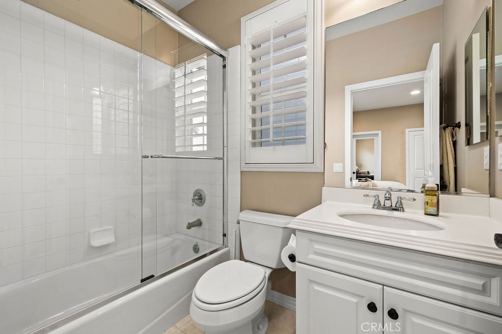 Tustin, California, 92782, United States, 5 Bedrooms Bedrooms, ,4 BathroomsBathrooms,Residential,Active,2010149