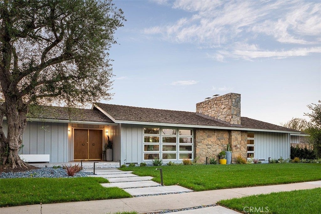 Long Beach, California, 90815, United States, 4 Bedrooms Bedrooms, ,4 BathroomsBathrooms,Residential,Active,1999914