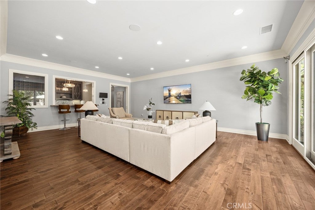 Arcadia, California, 91006, United States, 5 Bedrooms Bedrooms, ,6 BathroomsBathrooms,Residential,Active,1859344