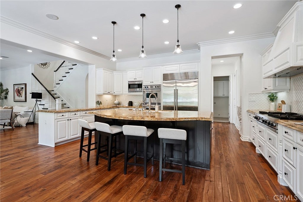 Calabasas, California, 91302, United States, 5 Bedrooms Bedrooms, ,6 BathroomsBathrooms,Residential,Active,1929471