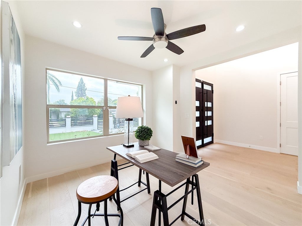 Pasadena, California, 91107, United States, 7 Bedrooms Bedrooms, ,8 BathroomsBathrooms,Residential,Active,1944066