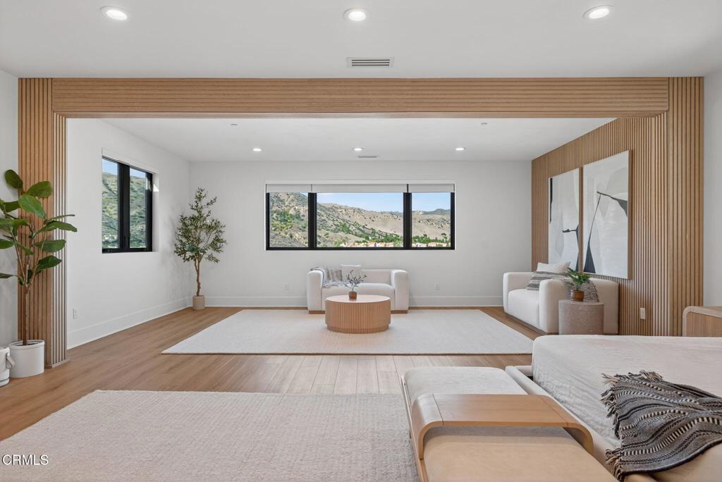 Porter Ranch, California, 91326, United States, 5 Bedrooms Bedrooms, ,6 BathroomsBathrooms,Residential,Active,1965808