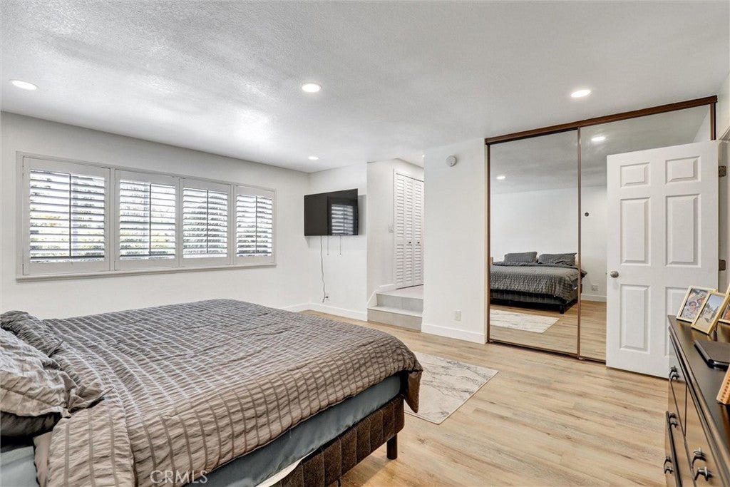 Lake Forest, California, 92630, United States, 4 Bedrooms Bedrooms, ,3 BathroomsBathrooms,Residential,Active,1953694