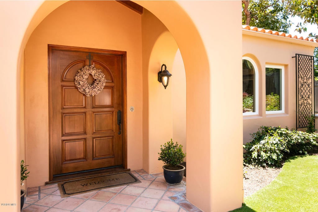 Ventura, California, 93001, United States, 4 Bedrooms Bedrooms, ,4 BathroomsBathrooms,Residential,Contingent,1944037