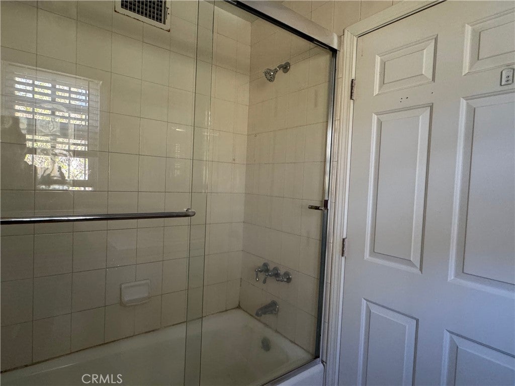 Los Angeles, California, 90036, United States, 5 Bedrooms Bedrooms, ,4 BathroomsBathrooms,Residential,Active,1952991