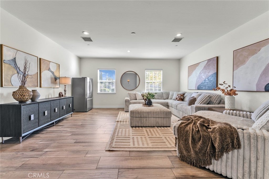 Claremont, California, 91711, United States, 5 Bedrooms Bedrooms, ,4 BathroomsBathrooms,Residential,Active,2010578