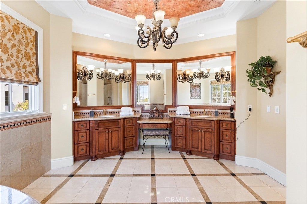 Ladera Ranch, California, 92694, United States, 5 Bedrooms Bedrooms, ,6 BathroomsBathrooms,Residential,Active,1798097