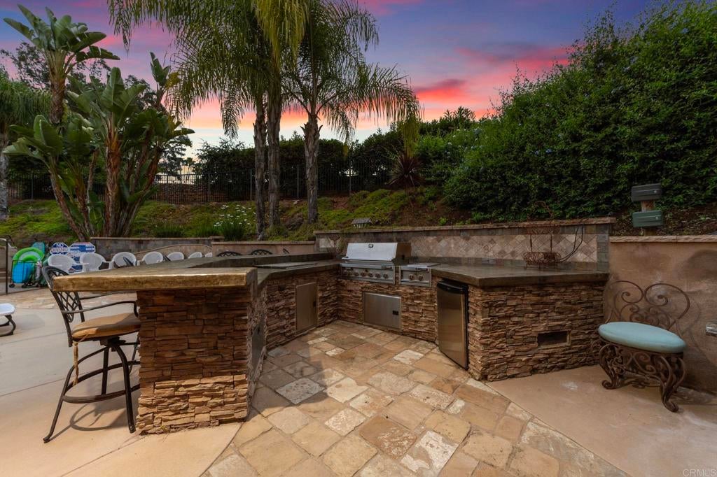 Escondido, California, 92025, United States, 5 Bedrooms Bedrooms, ,4 BathroomsBathrooms,Residential,Active,1969680